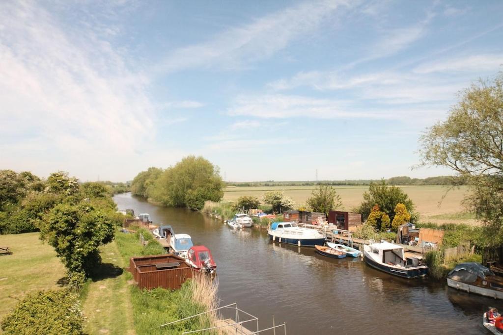 Countryside Holiday Park By The River Nr Canterbury Exterior photo